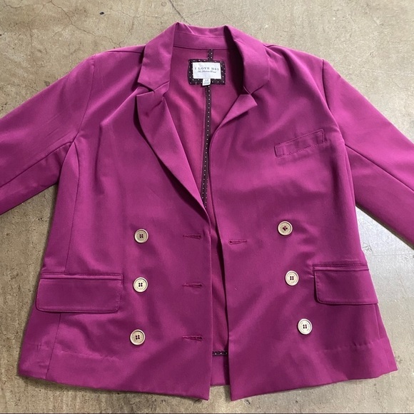 Fuschia Blazer with button details - Picture 2 of 12